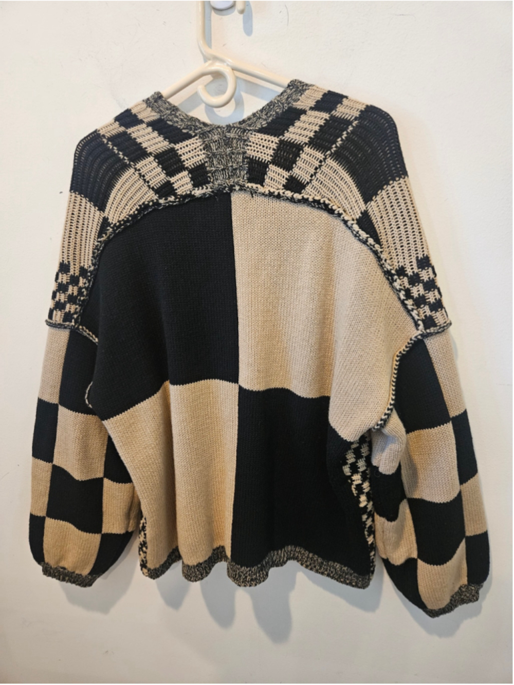 Women's BTFBM Chunky Cardigan Size L Black Beige Checkerboard Pattern - Picture 7 of 10